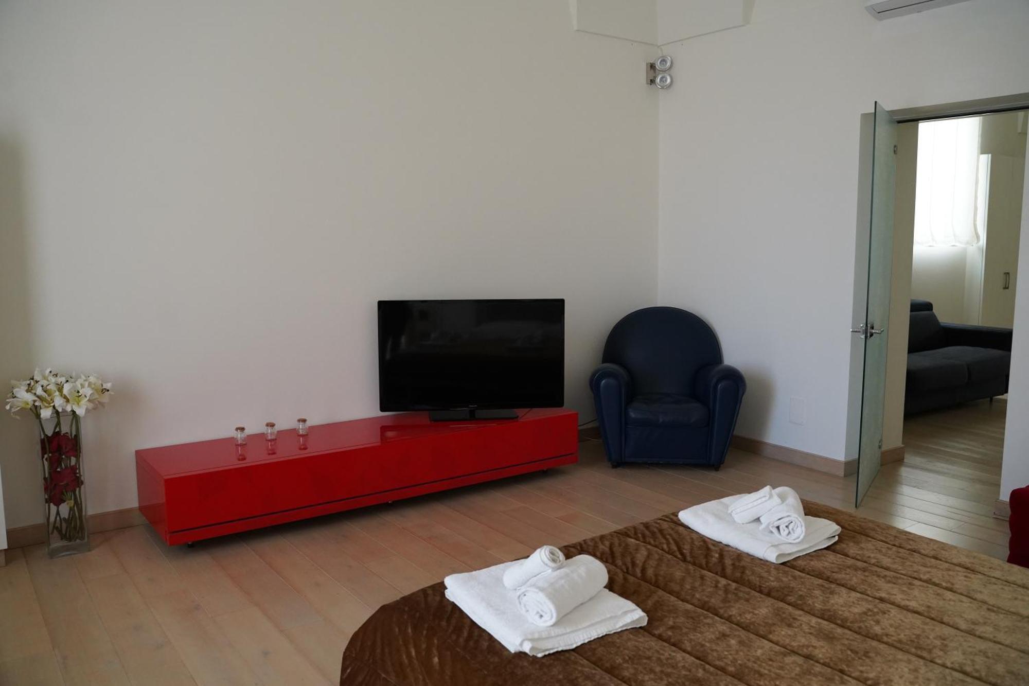 Suite Home D'Aragona Lecce Bagian luar foto