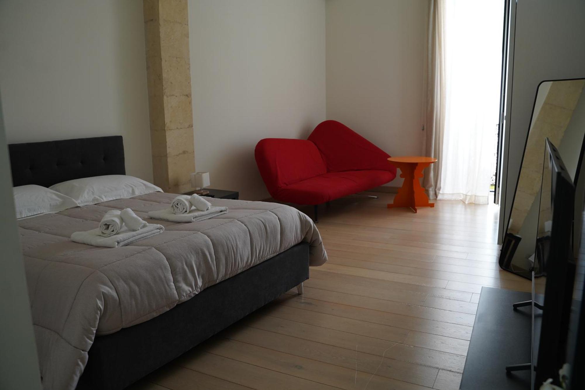 Suite Home D'Aragona Lecce Bagian luar foto